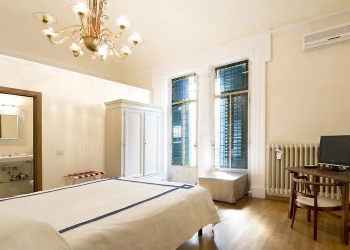 Bed & Breakfast Rondinelli Firenze