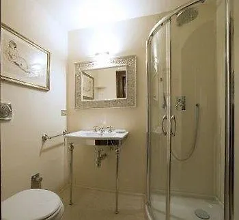 Rondinelli Bed & Breakfast Firenze